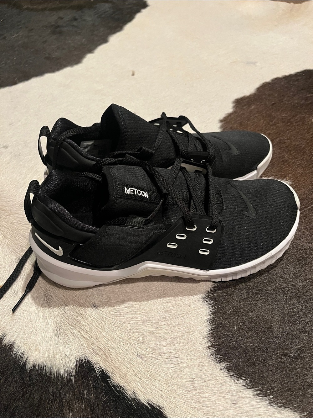 Nike Black and White Metcon Cross-Training Sneakers